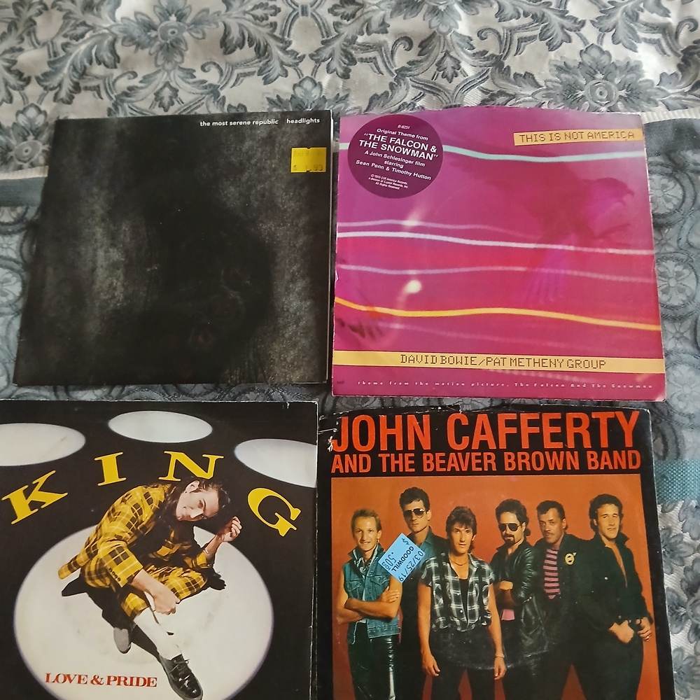 4 45s Vinyl Record -Bowie, John Cafferty